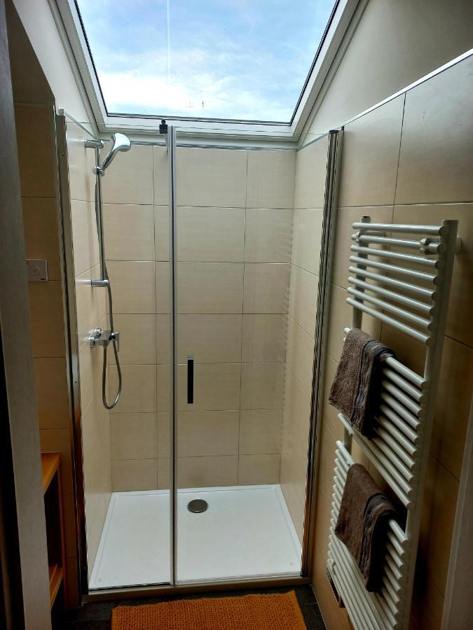 Apartment Hisa Lukc