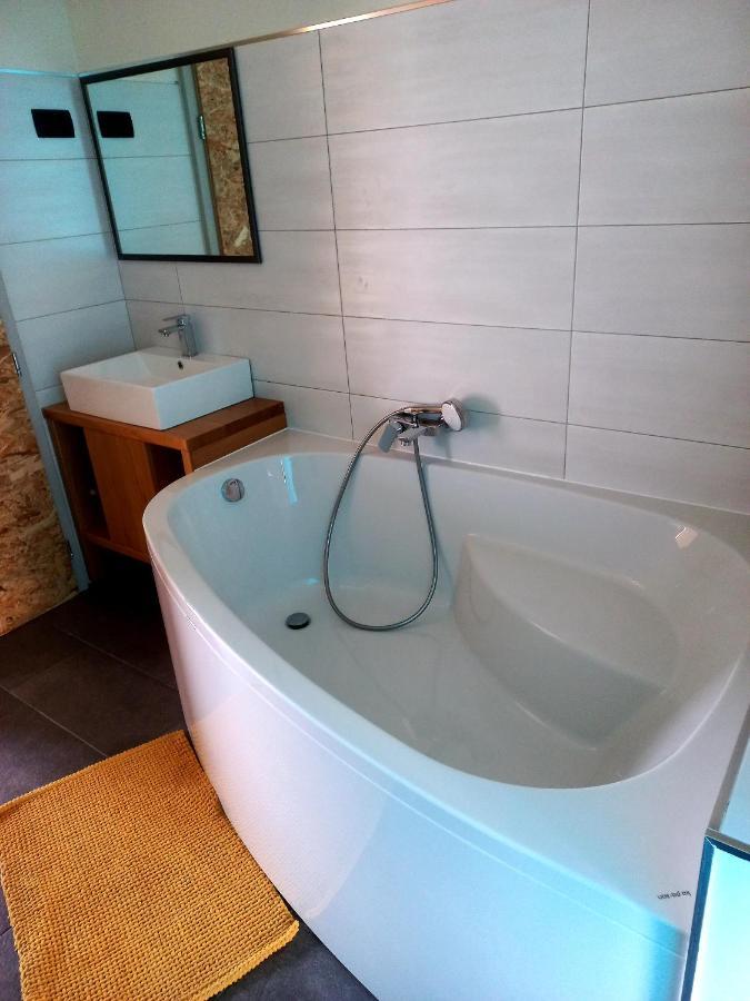 Apartment Hisa Lukc